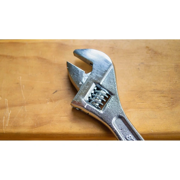 THT101083 Adjustable Wrench