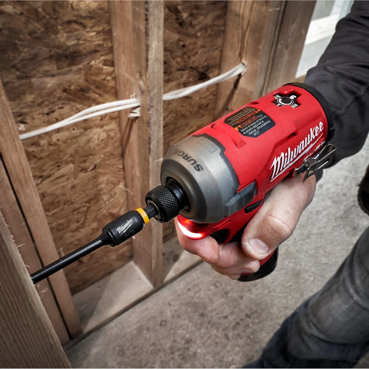 M12 FUEL™ SURGE™ ¼″ Hex hydraulic impact driver